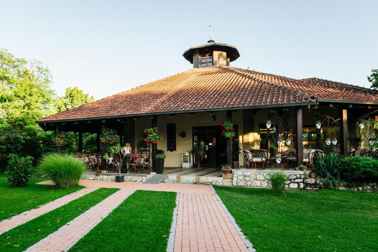 Atos Srebrno Jezero - Villa And Restaurant Veliko Gradište Εξωτερικό φωτογραφία